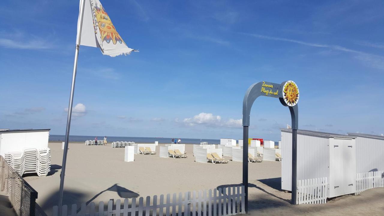 Modern Appartement Met Frontaal Zeezicht En Prive Parking Knokke-Heist Exterior foto